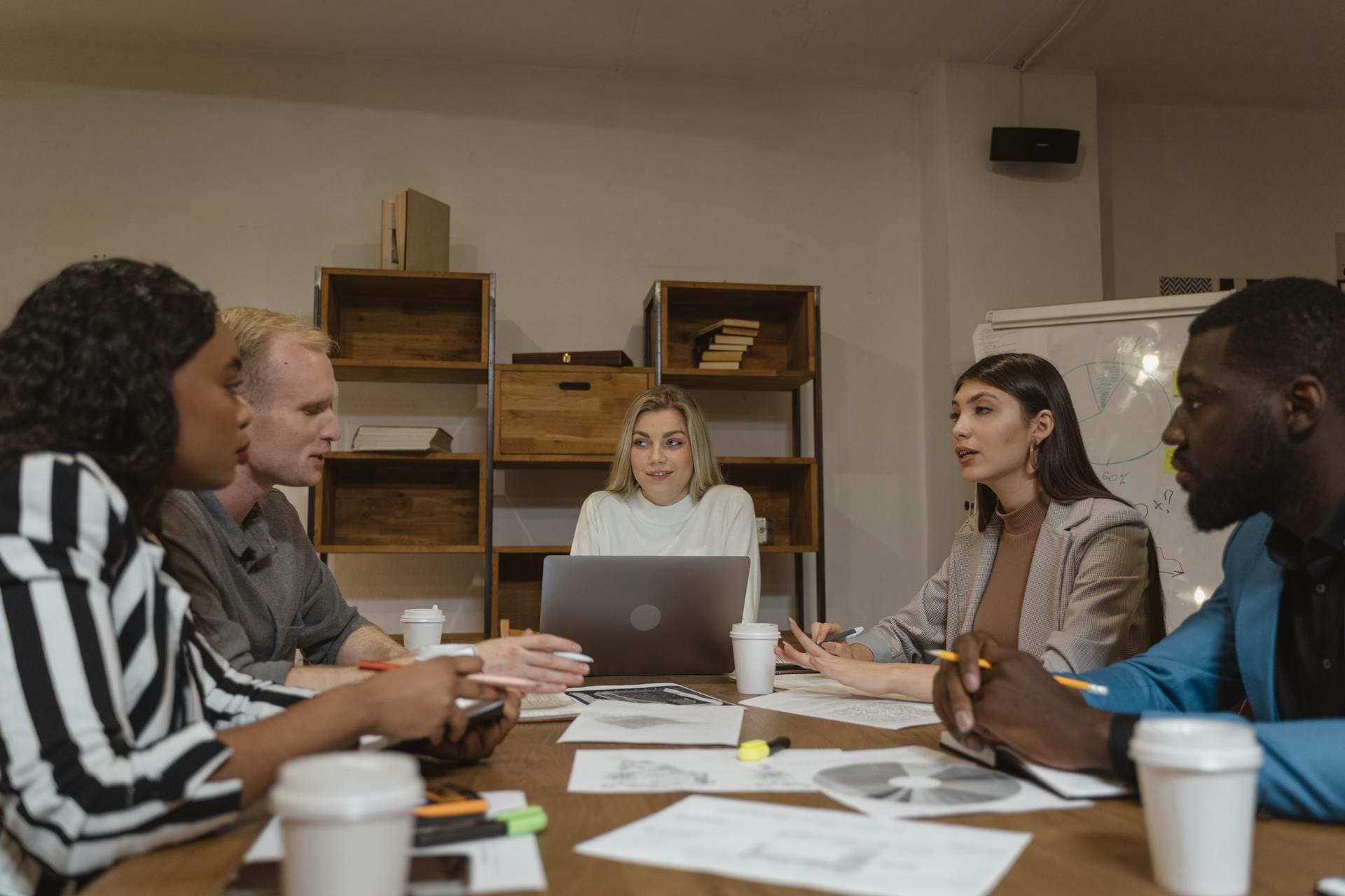 Consultoría en desempeño social en  Argentina: ¿Qué esperar en este 2024?