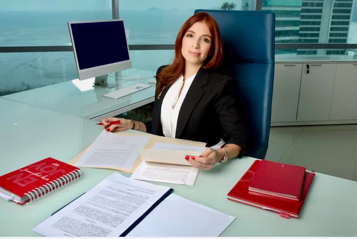 Trayectoria de Odila Castillo: ética y experiencia en Derecho Administrativo