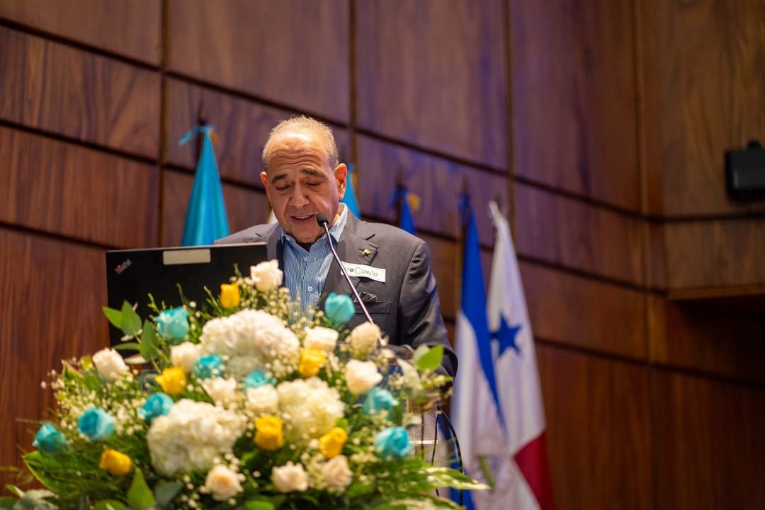 INCAE honra a Ficohsa como socio clave en la formación empresarial