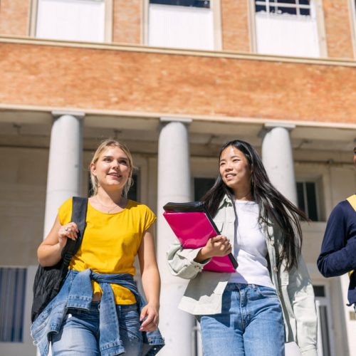 Estudia Ingeniería en Sistemas en la Universidad Latina y prepárate para el futuro digital