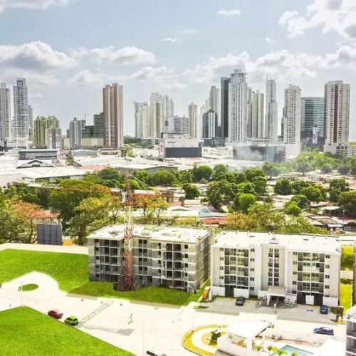 Panamá y su mercado inmobiliario: claves para elegir entre comprar para vivir o invertir para alquiler